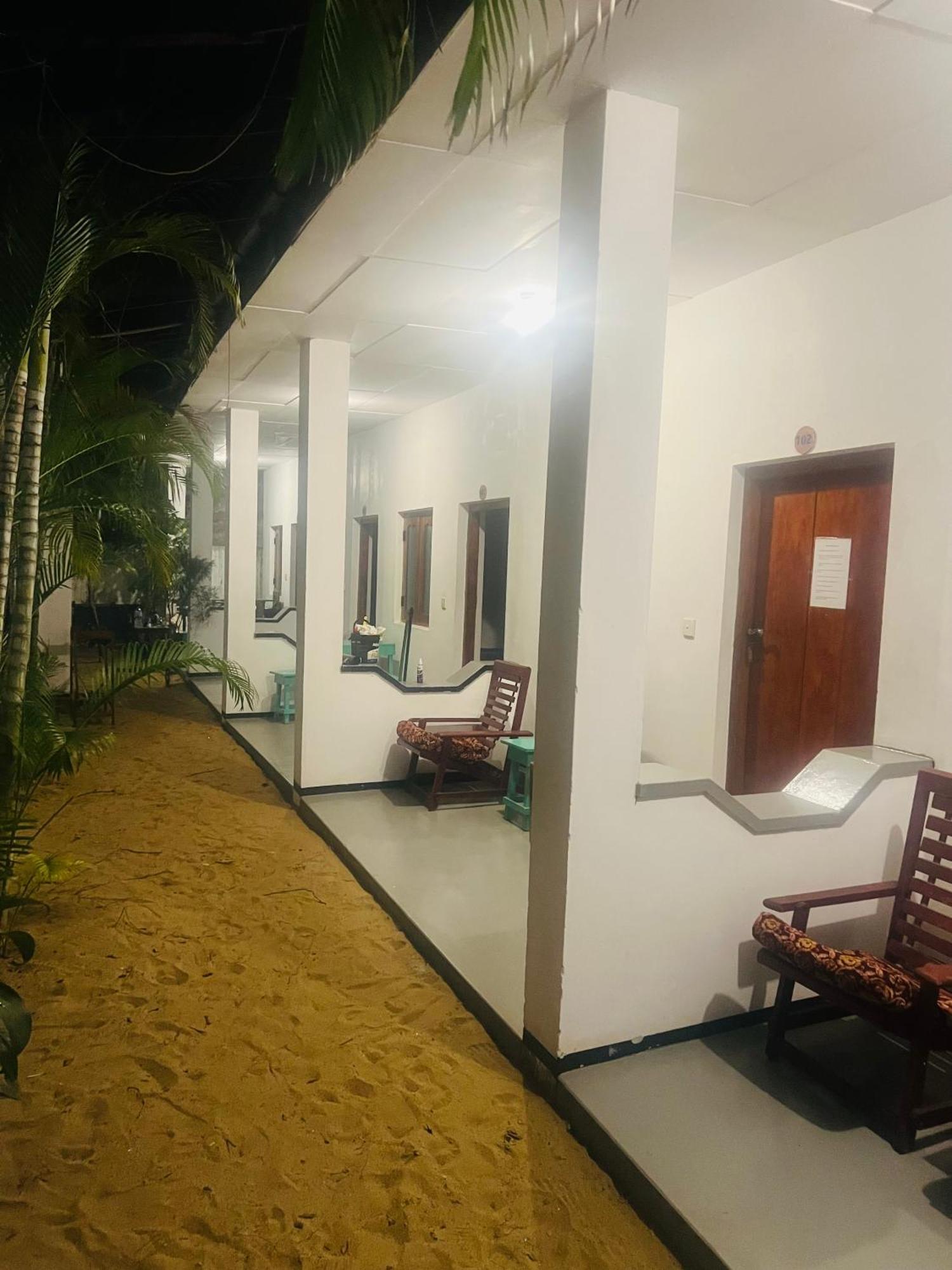 Moxy Bay Arugambay Hotel Arugam Bay Luaran gambar